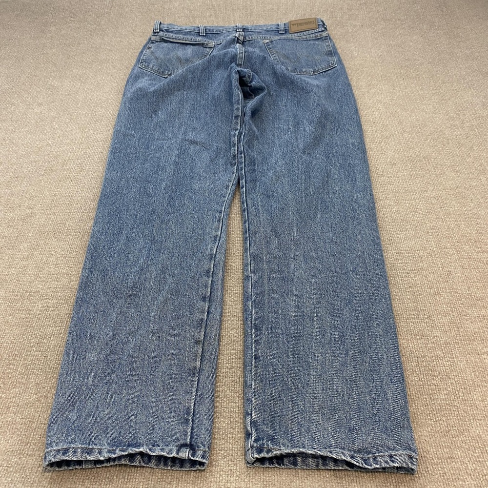 Wrangler Rugged Wear Jeans Mens 38x34 Blue Wash Relaxed Straight Denim 35001GI
